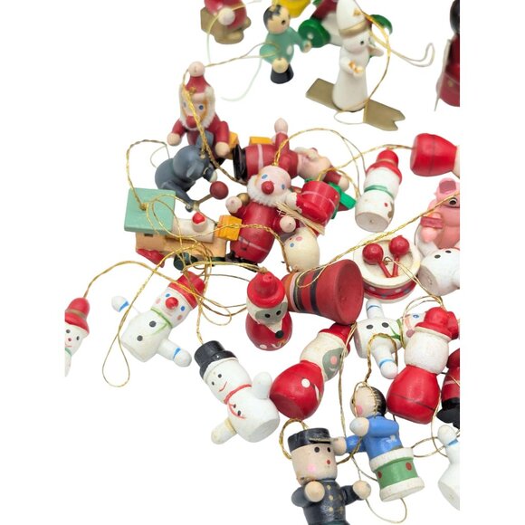 Vtg Bundle Wood & resin? Christmas Tree Ornaments small Figurines - Picture 16 of 16